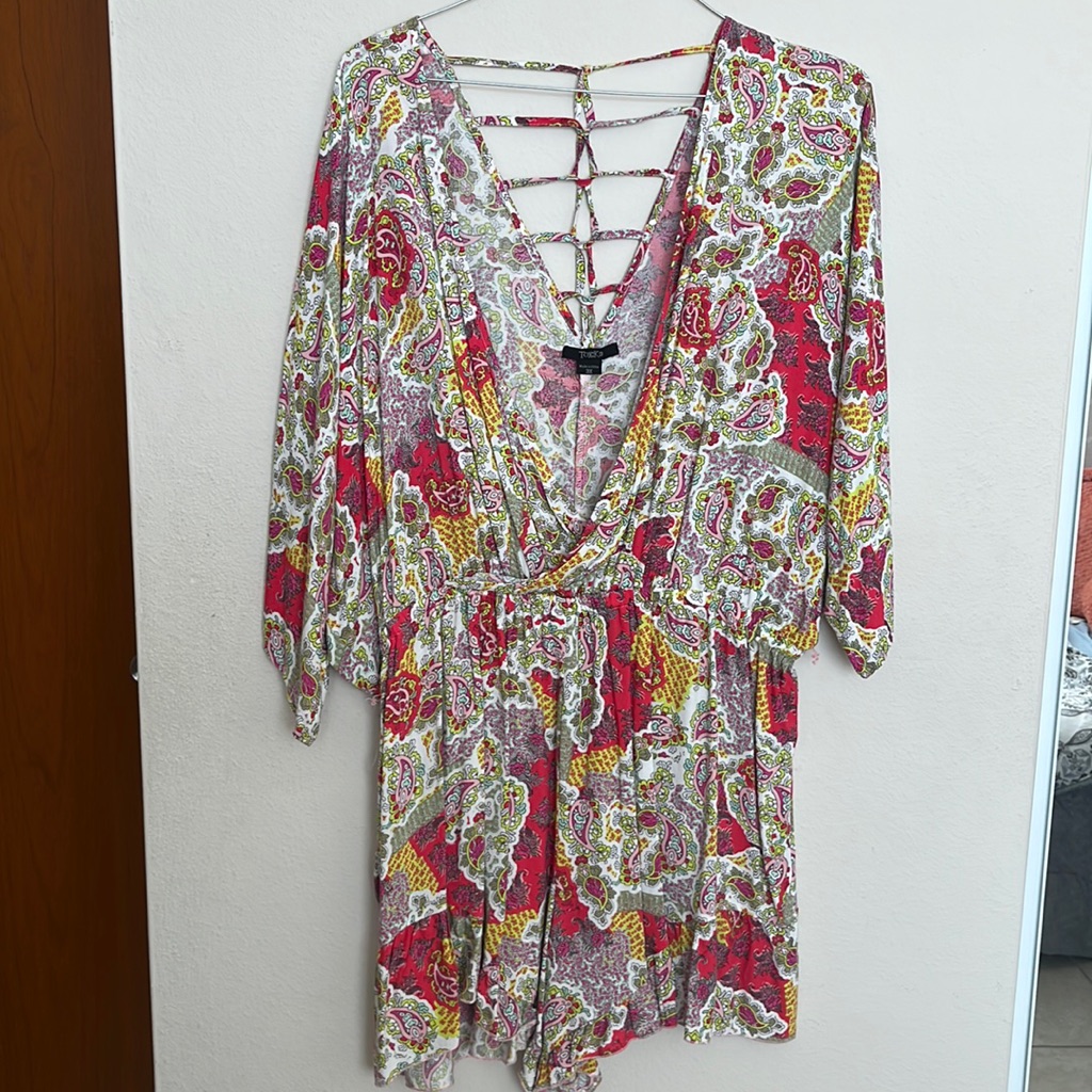 Beautiful Romper  Perfect For Beach Day